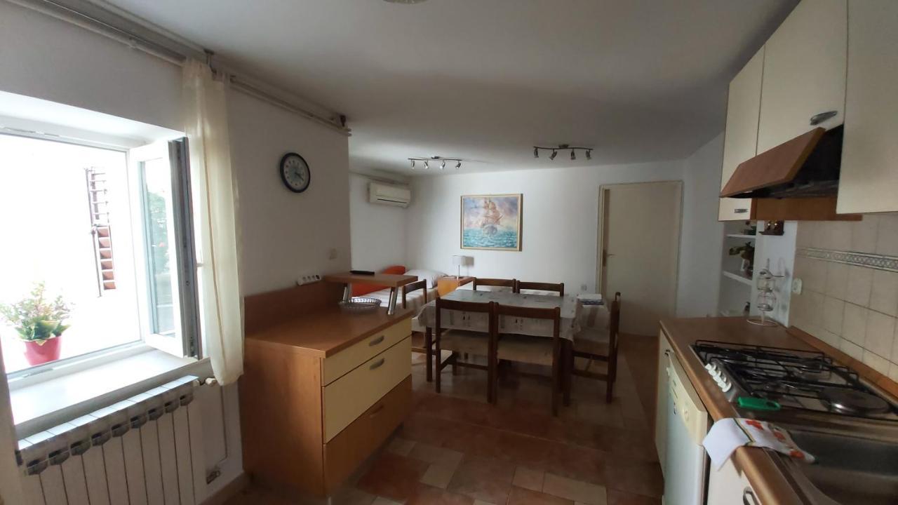 Apartment Uskok Senj  Exteriör bild